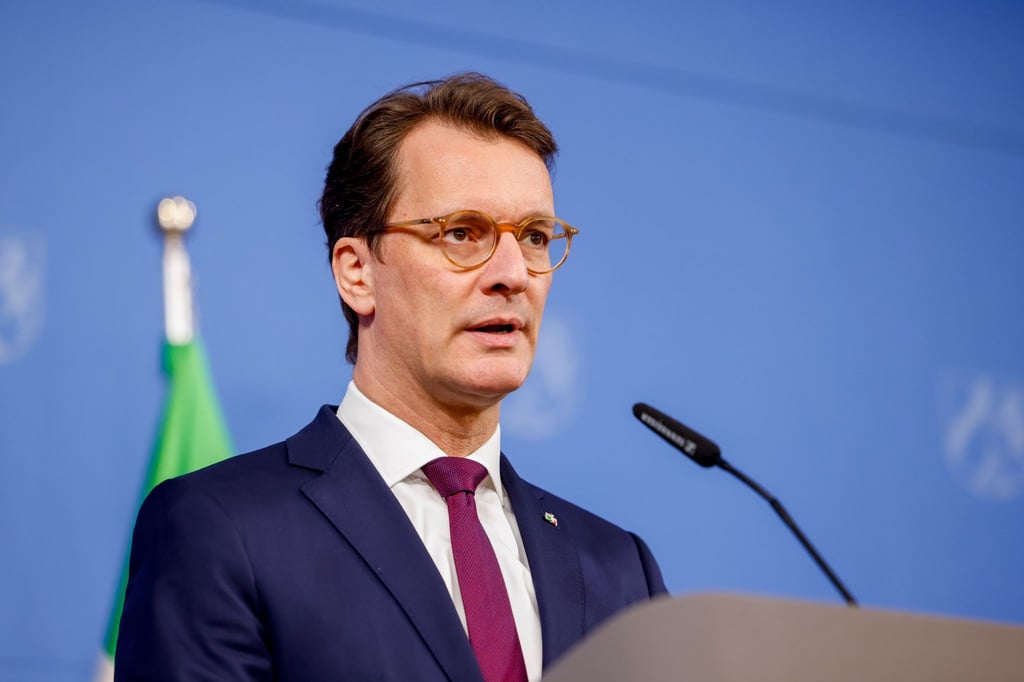 Opposition-dr-ngt-W-st-zu-Aufkl-rung-nach-Paul-R-cktritt