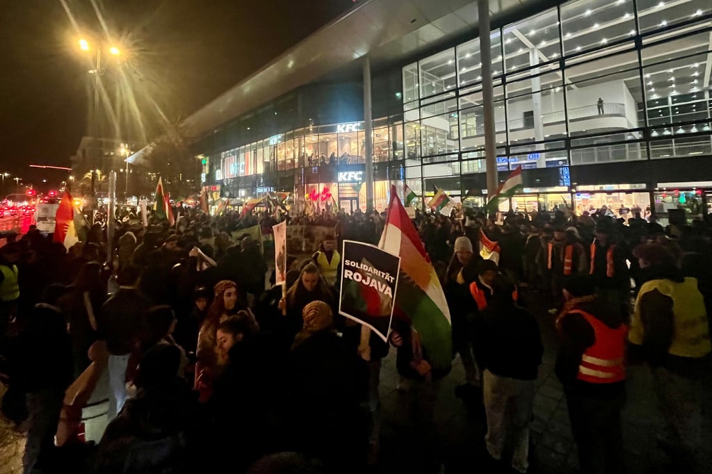 Jeden Abend Demos, jeden Abend langer Busstau