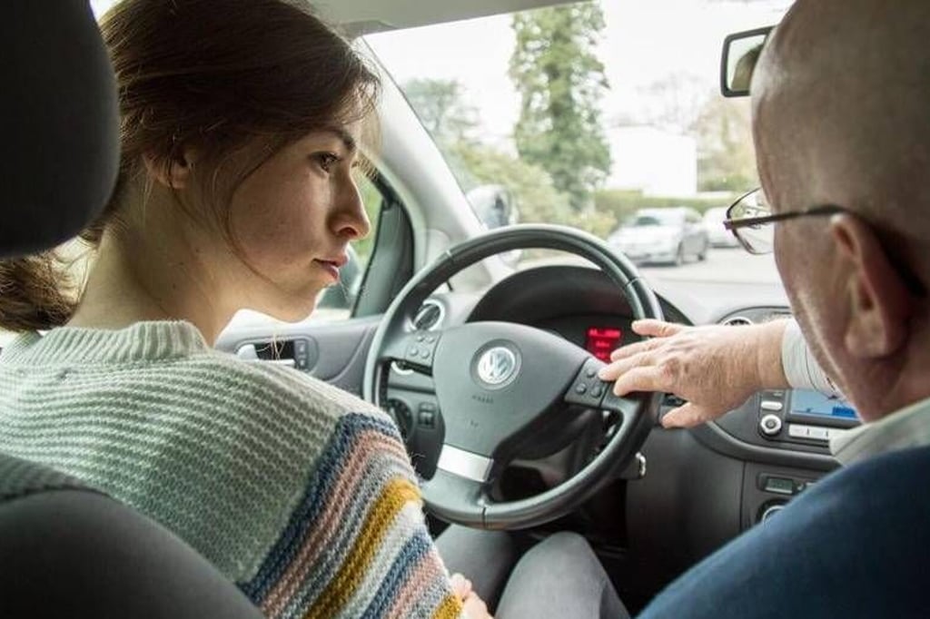 Eltern-als-Hilfs-Fahrlehrer-So-soll-der-F-hrerschein-g-nstiger-werden