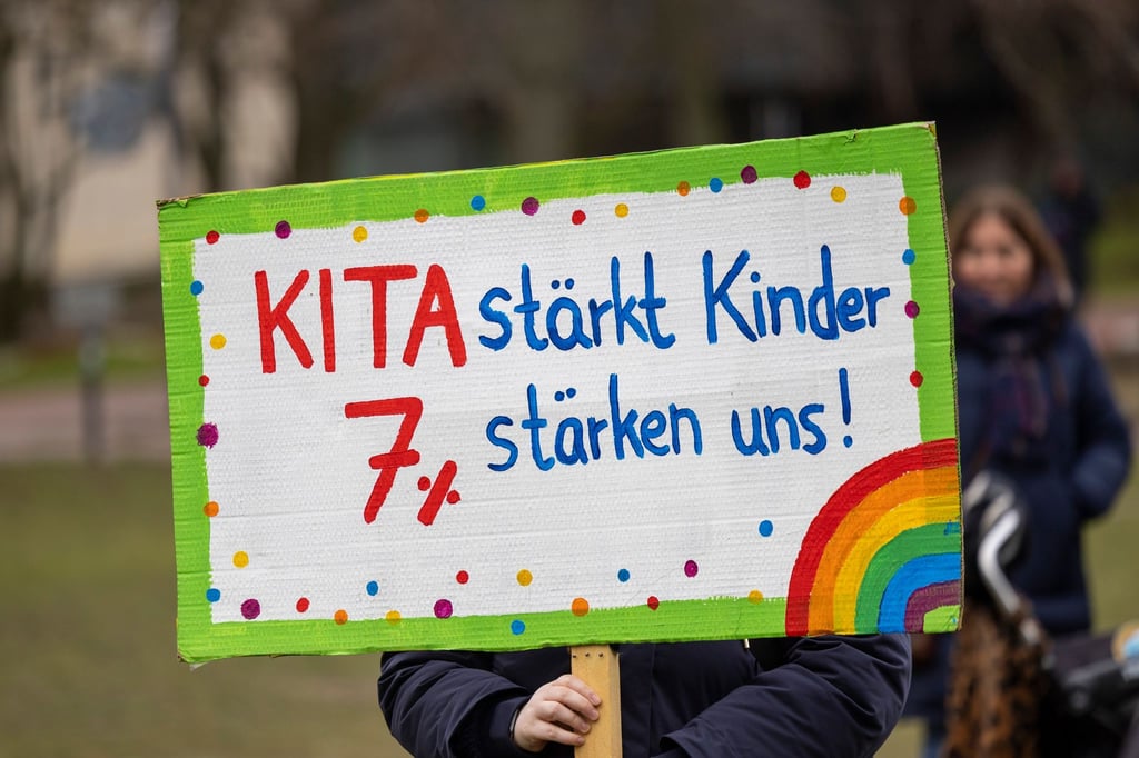 Erneut-Demonstration-gegen-Kita-Reform