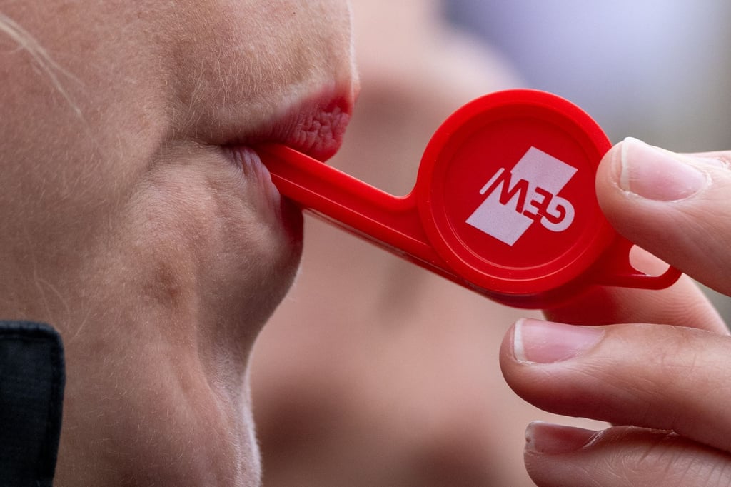 Warnstreiks-an-Schulen-Was-ist-bei-Unterrichtsausfall-