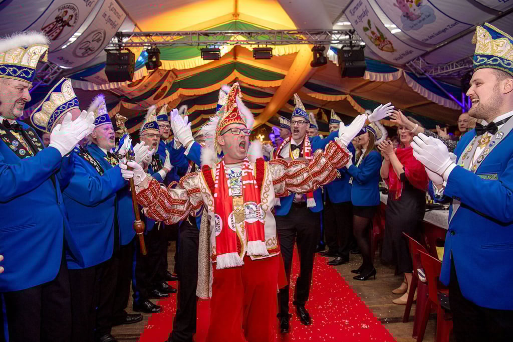 Super-Stimmung in Sprakel: Endlos-Polonaise bei der KIG-Galasitzung