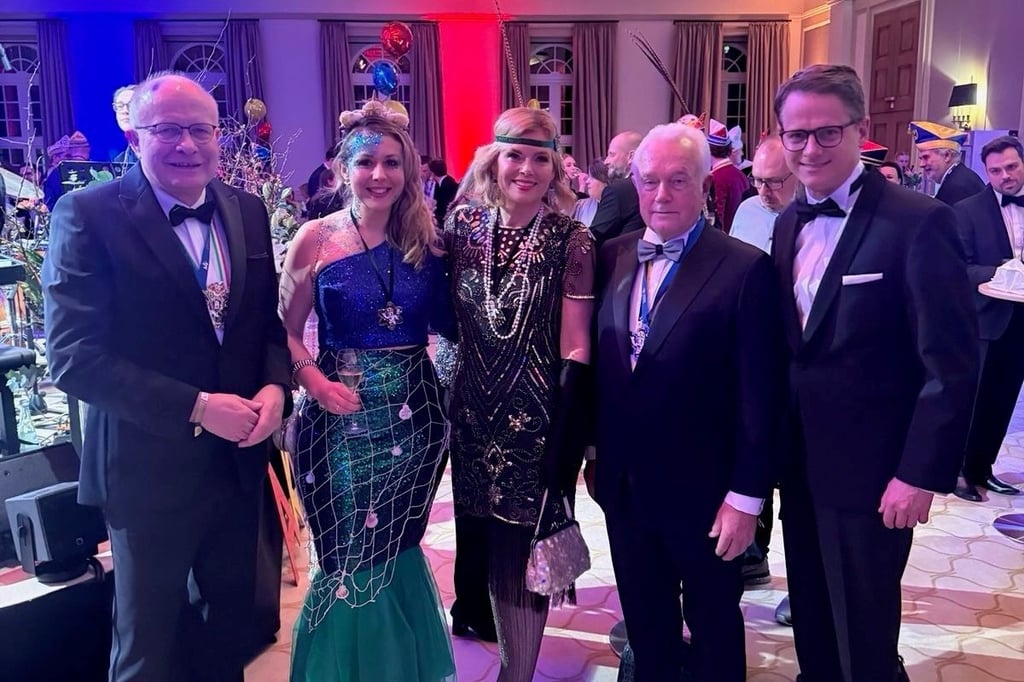 Paderborn: Linnemann brilliert als Büttenredner