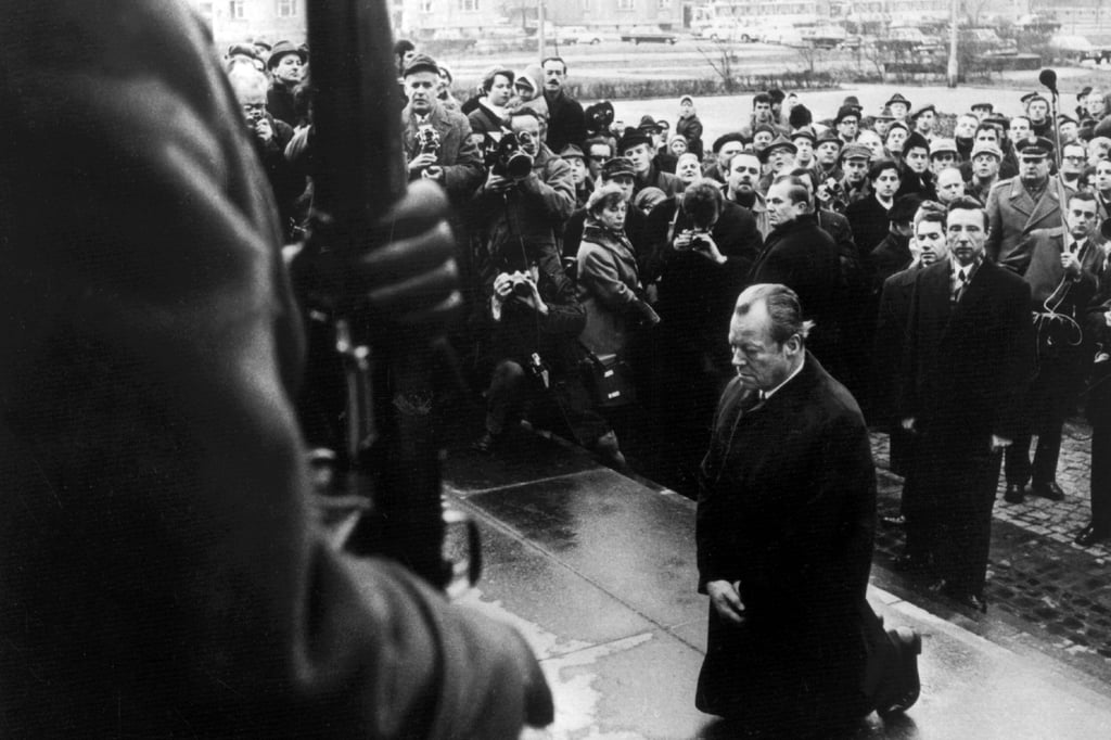 Von Brandts Kniefall bis 9/11: Was macht Bilder zur Ikone?