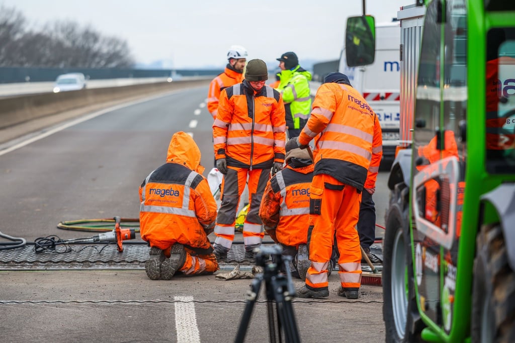 Breiter-Spalt-auf-A52-Br-cke-Mittwoch-wieder-offen