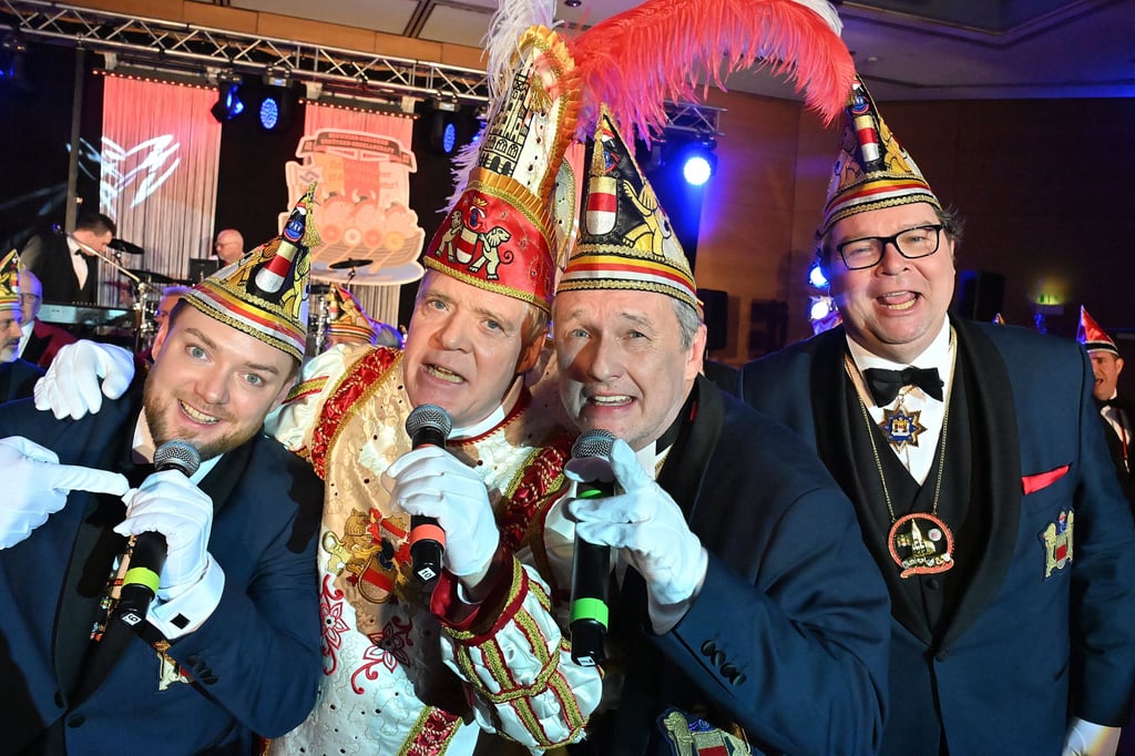 Stimmungsvoller-Ball-der-Schweine-Schinken-Sch-tzengesellschaft-2026