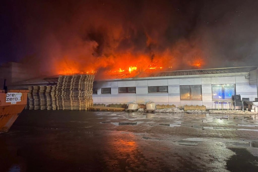 Industriebrand: Großeinsatz für die Herforder Feuerwehr