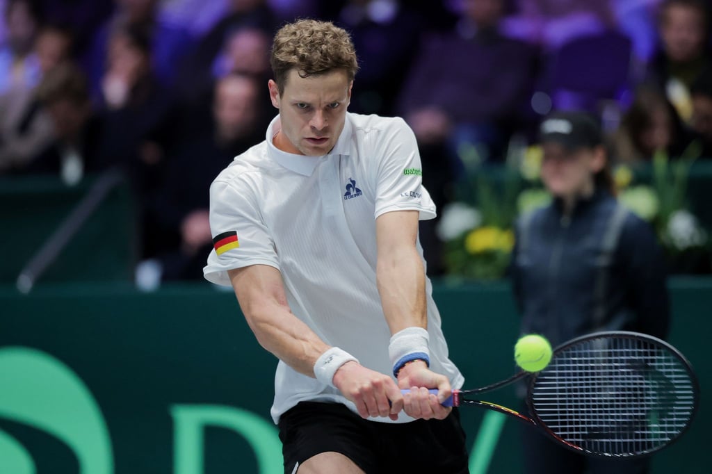 Dank-souver-ner-Einzel-Davis-Cup-Team-dicht-vor-Sieg