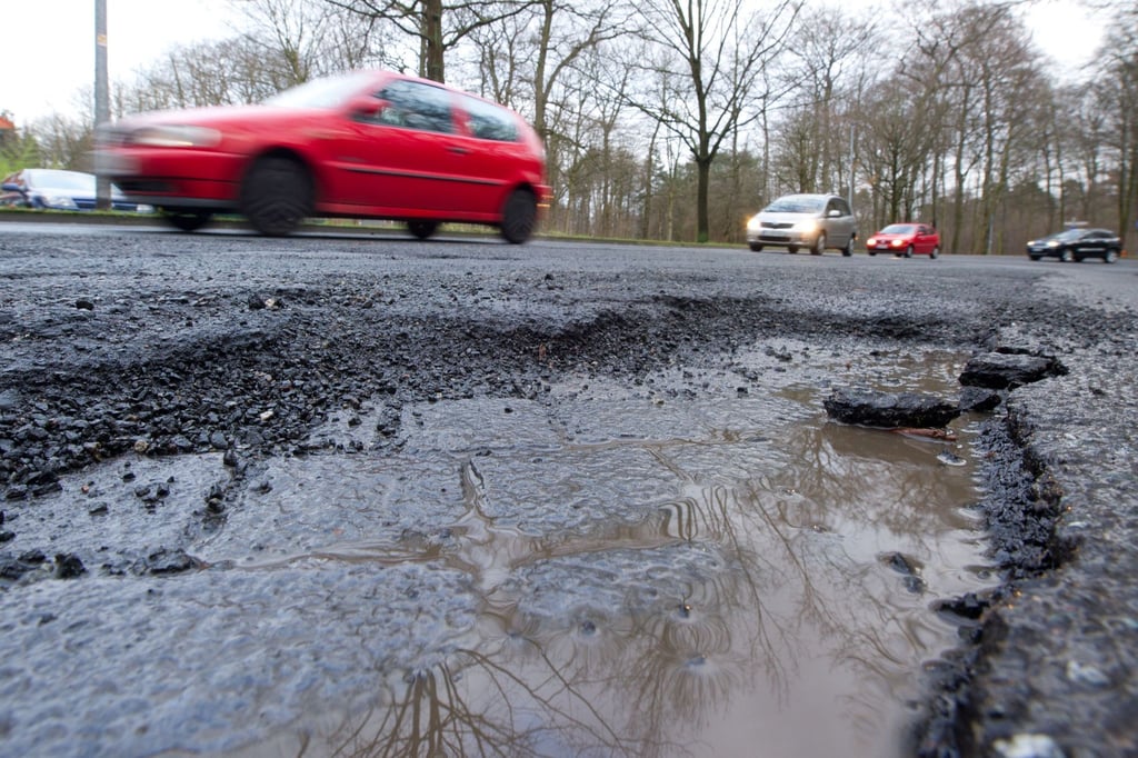 Warum die Zahl der Schlaglöcher so rasant steigt