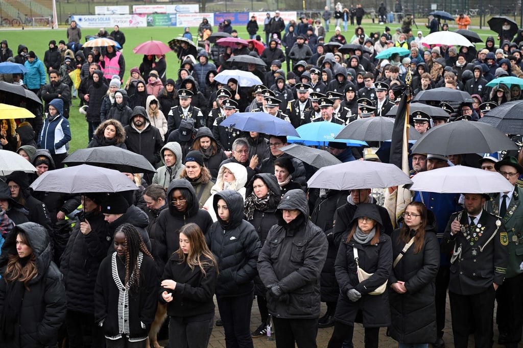 Nach-Trauerfeier-f-r-toten-Yosef-wieder-Unterricht-an-Schule