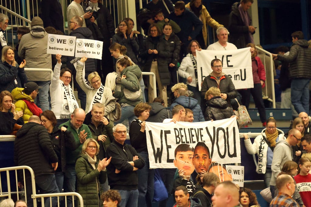 -Mir-tut-es-f-r-jeden-Fan-leid-Manager-Stuckenholz-leistet-Abbitte