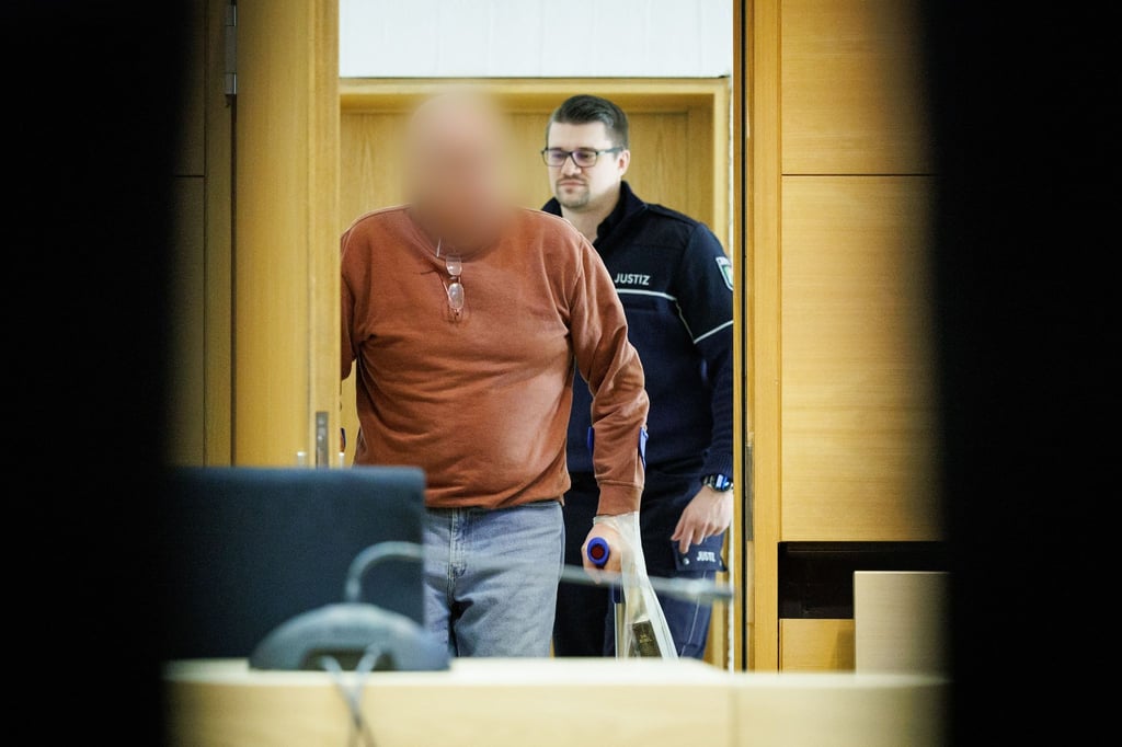 Handgranaten-Drohung-in-Bielefeld-Angeklagter-schweigt