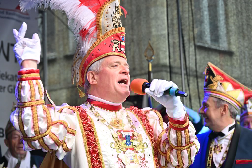 Prinz Christian holt sich die närrische Schlüsselgewalt über Münster