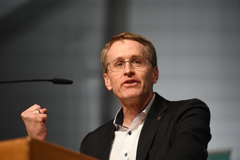 Der letzte Merkelianer: Daniel Günther beim Politischen Aschermittwoch