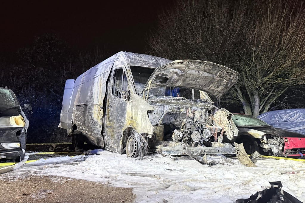 Transporter in Bielefeld ausgebrannt
