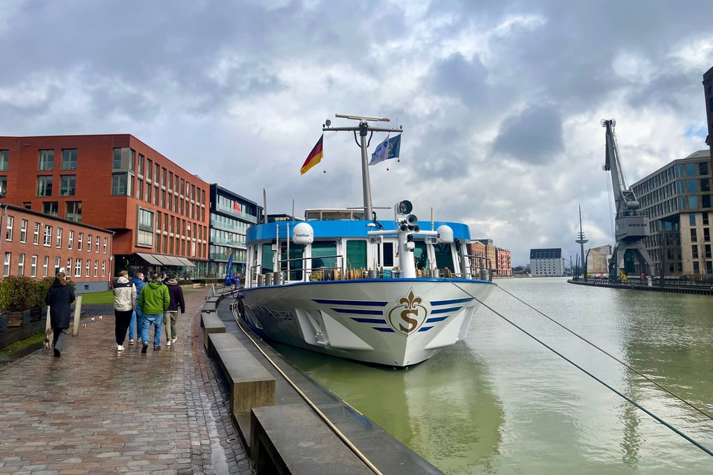 Flusskreuzfahrt überraschend „bis an die Hafenspitze“
