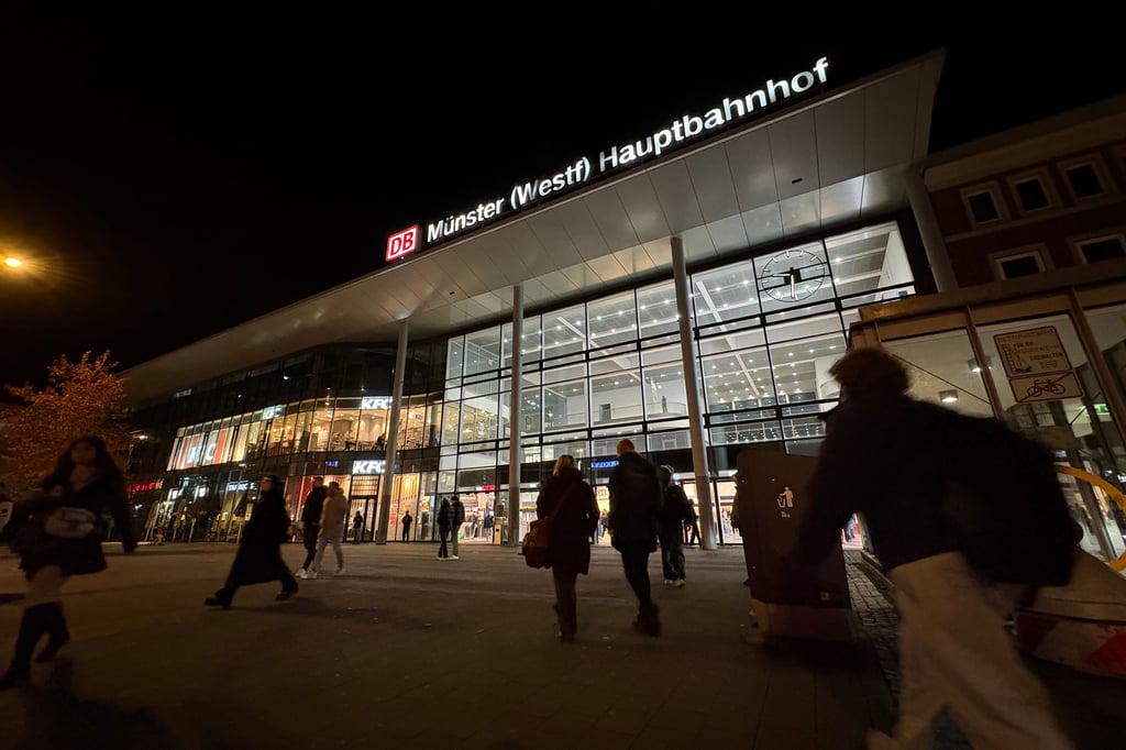 Attacke im Hauptbahnhof: Zwei Männer mit zerbrochener Flasche verletzt