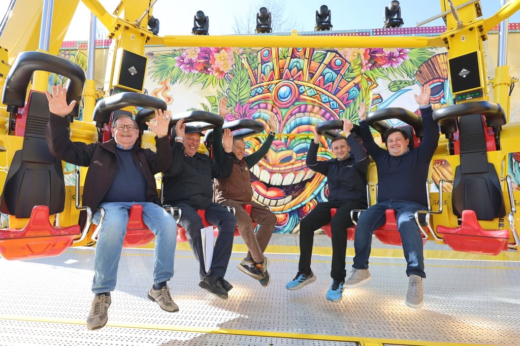 Frühjahrssend lockt mit Riesenschaukel „Tiki Taki“